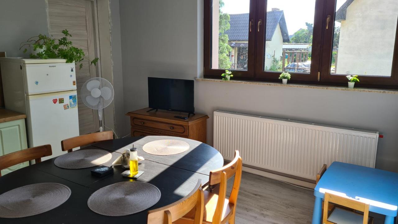 Urocze Apartamenty Na Wsi Goledzinow Exterior photo