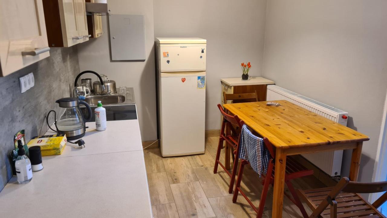 Urocze Apartamenty Na Wsi Goledzinow Exterior photo