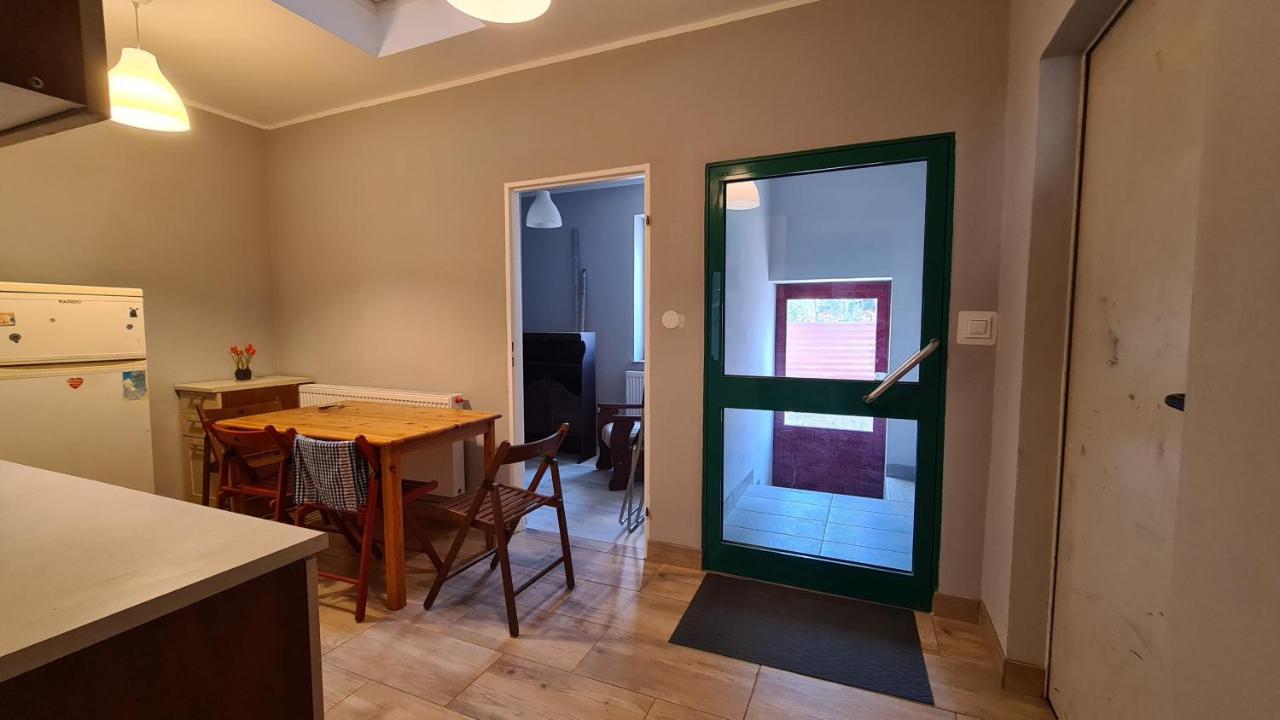 Urocze Apartamenty Na Wsi Goledzinow Exterior photo