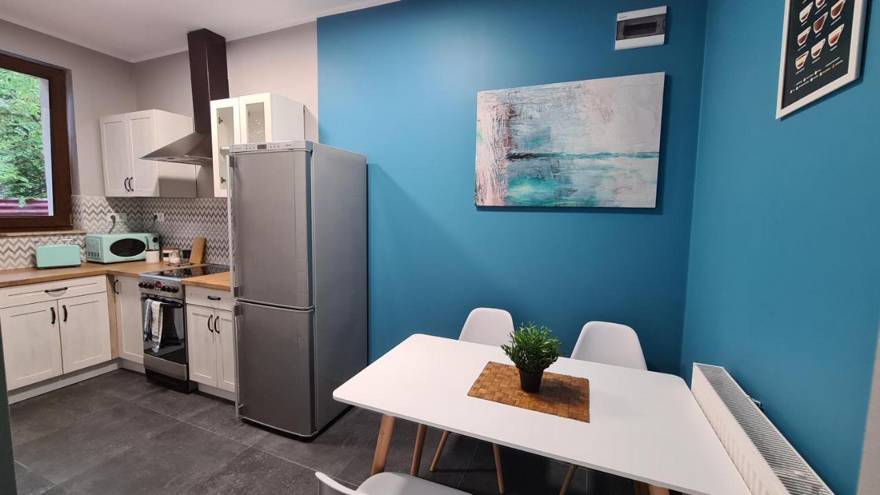 Urocze Apartamenty Na Wsi Goledzinow Exterior photo