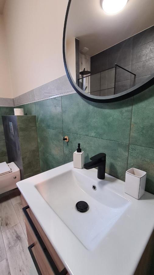 Urocze Apartamenty Na Wsi Goledzinow Exterior photo